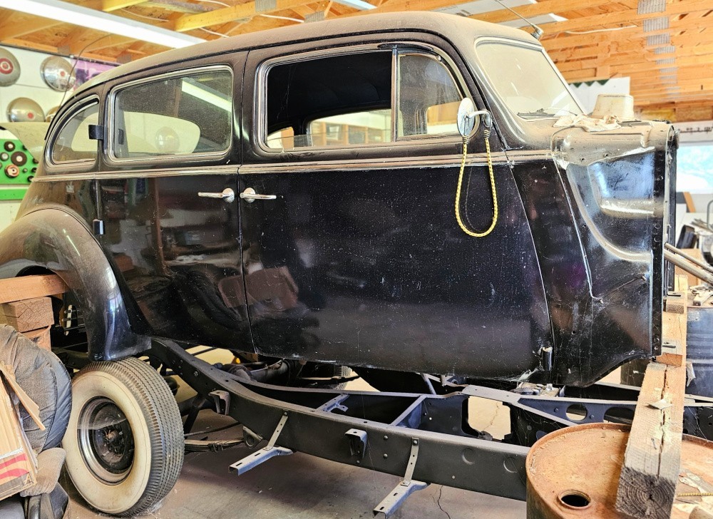 Packard-Super-Eight-1942-Sedan-8
