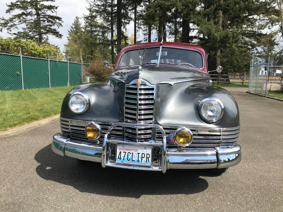 Packard-deluxe-clipper-1947-custom-1