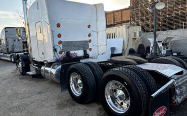 Peterbilt-378-diesel-1996-white-3
