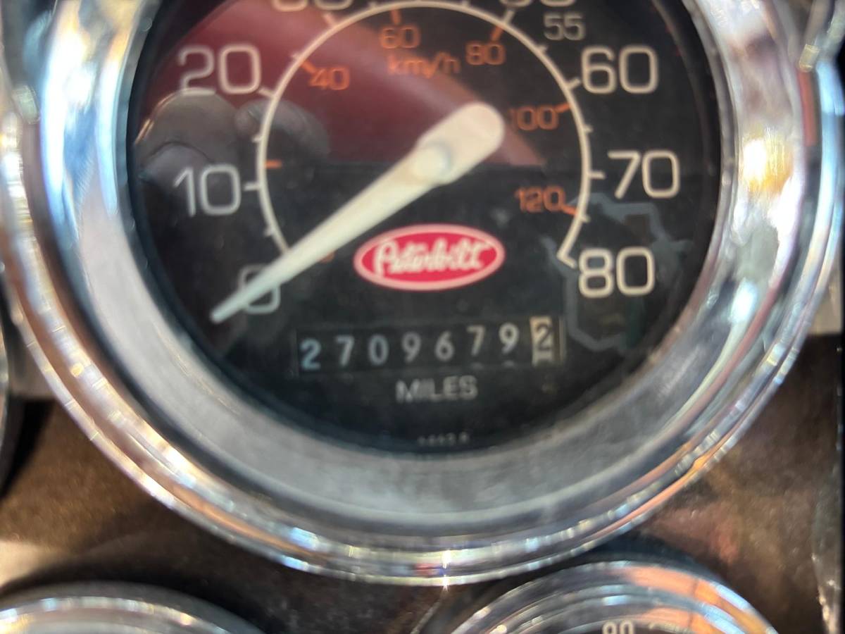 Peterbilt-379-diesel-1995-11