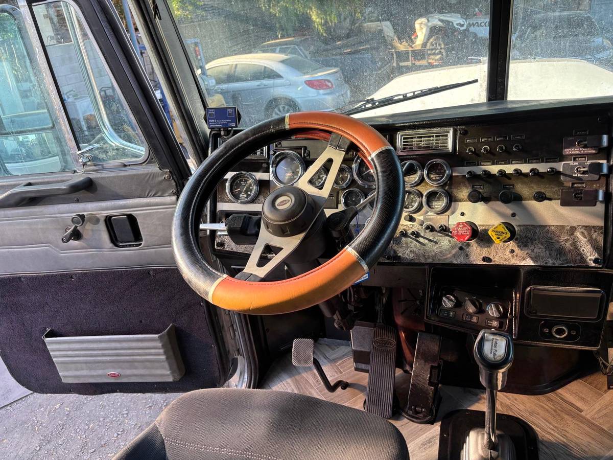 Peterbilt-379-diesel-1995-8