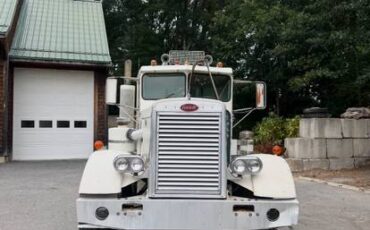 Peterbilt-diesel-1963-white-2