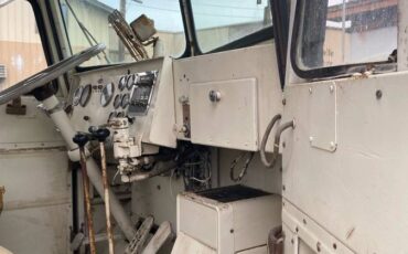 Peterbilt-diesel-1963-white