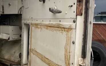 Peterbilt-diesel-1963-white-9
