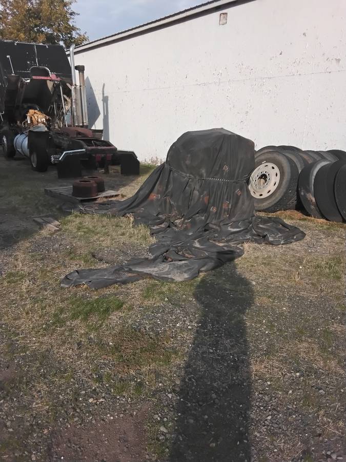 Peterbuilt-cabover-diesel-1980-black-3