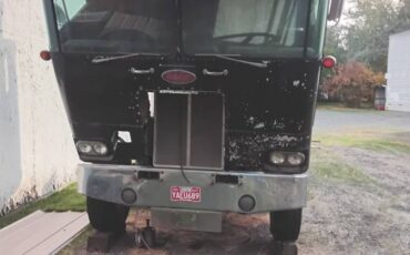 Peterbuilt-cabover-diesel-1980-black