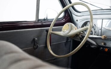 Peugeot-203-1954-Bordeaux-Grey-Tweed-10