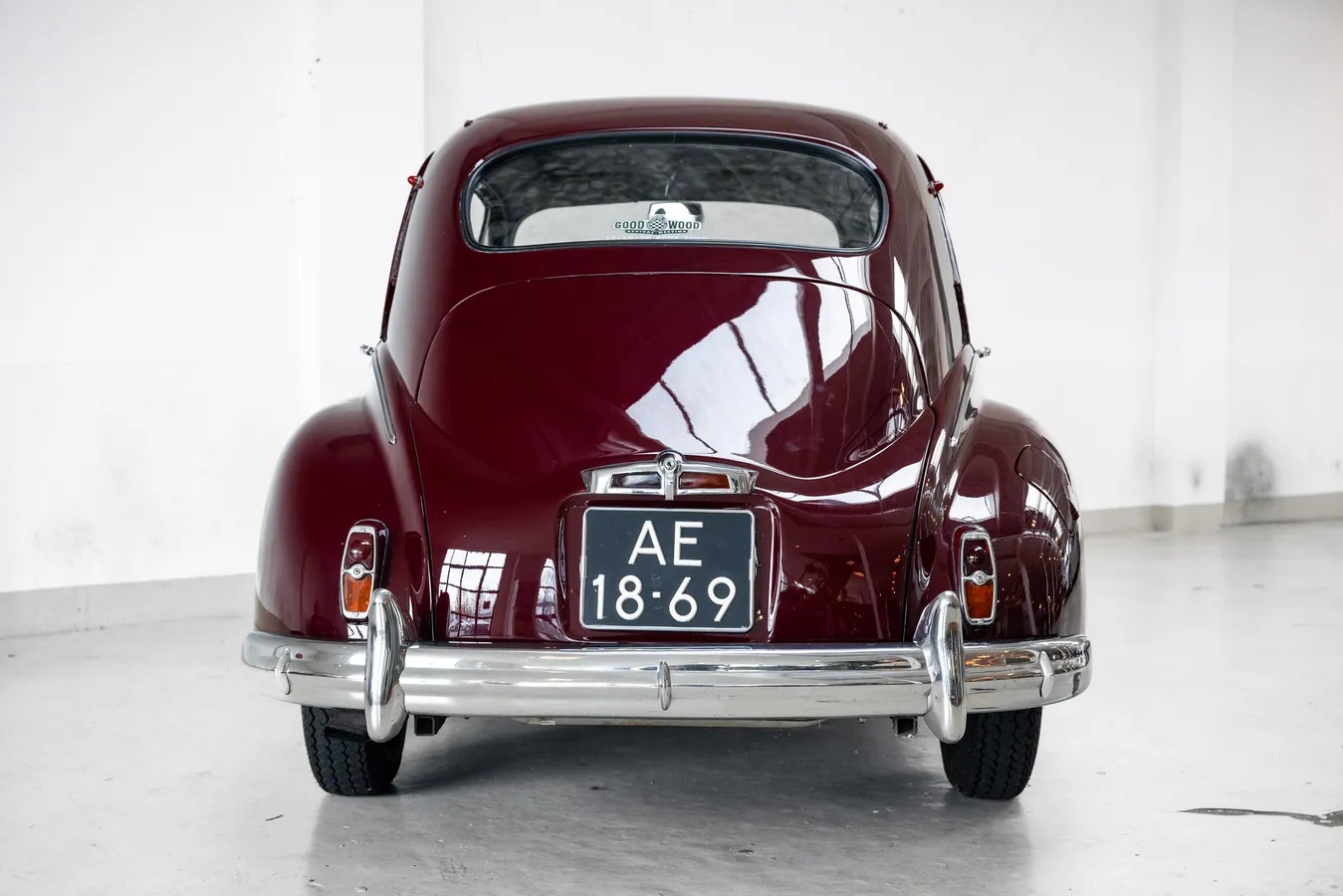 Peugeot-203-1954-Bordeaux-Grey-Tweed-13