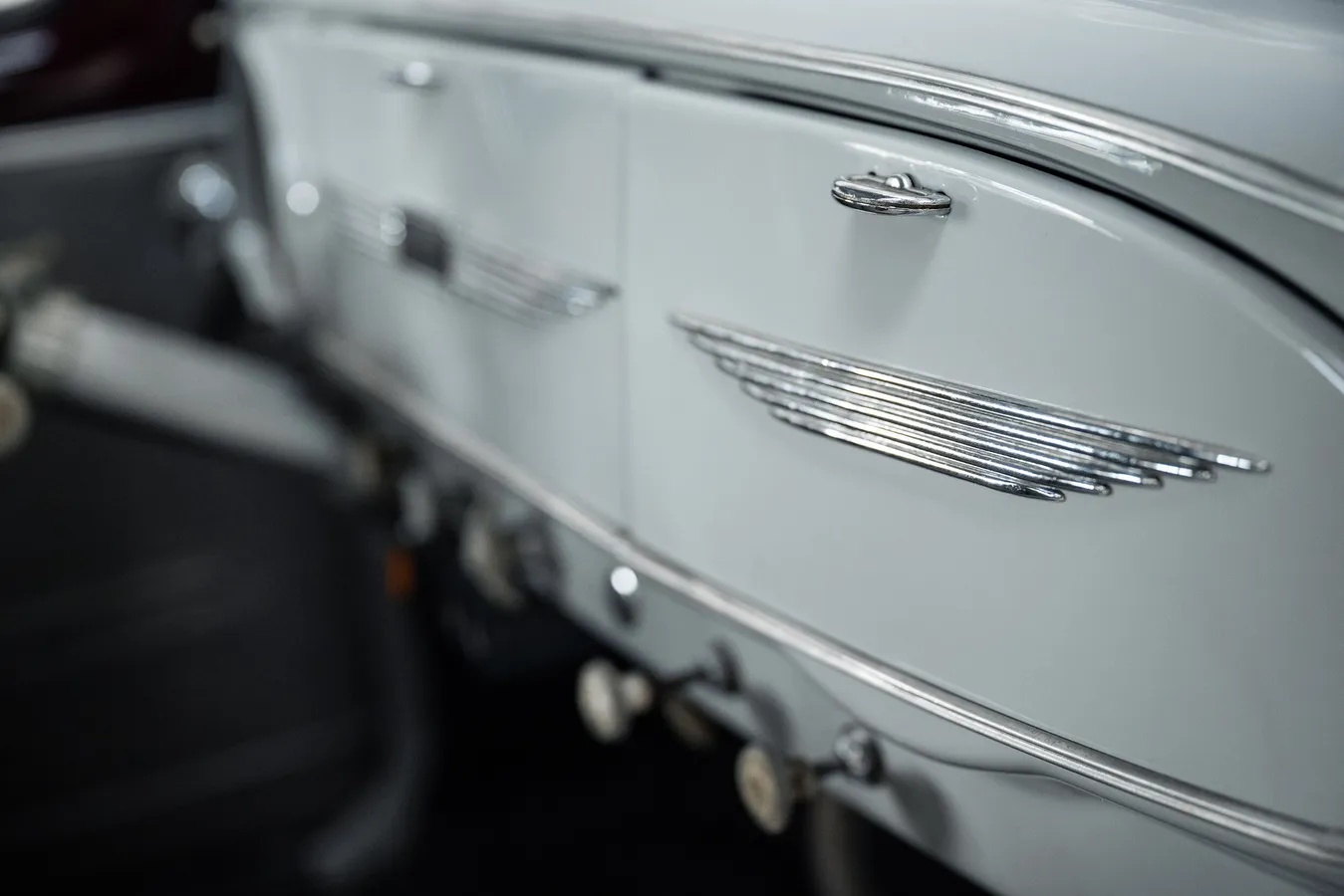 Peugeot-203-1954-Bordeaux-Grey-Tweed-18