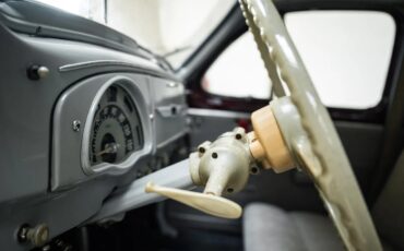 Peugeot-203-1954-Bordeaux-Grey-Tweed-19