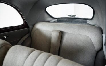 Peugeot-203-1954-Bordeaux-Grey-Tweed-3