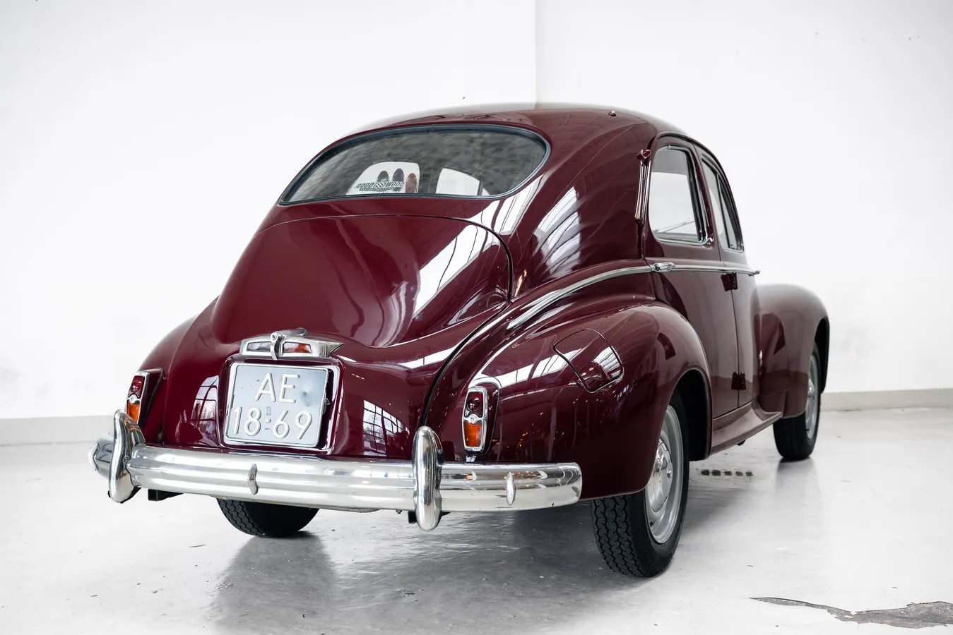 Peugeot-203-1954-Bordeaux-Grey-Tweed-5