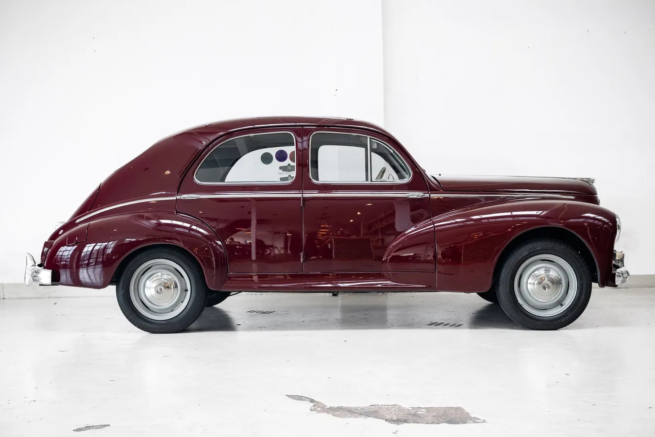 Peugeot-203-1954-Bordeaux-Grey-Tweed-7