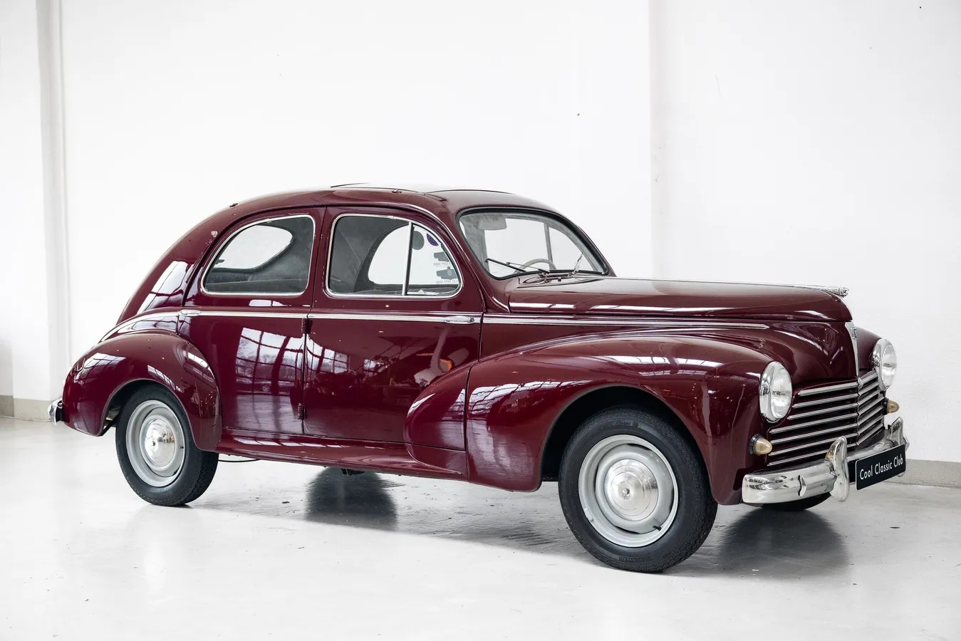 Peugeot-203-1954-Bordeaux-Grey-Tweed-8