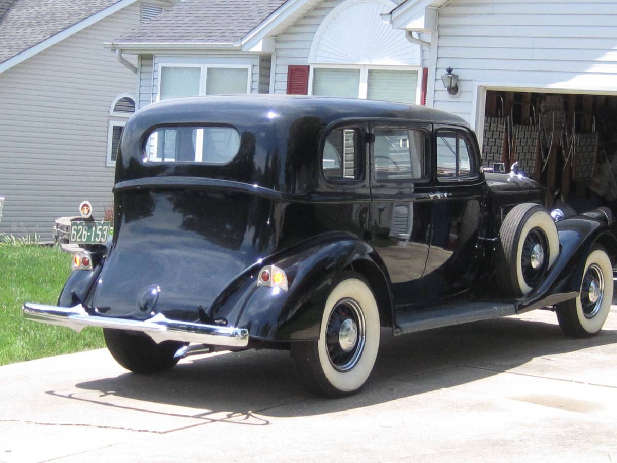 Pierce-arrow-1935-black-3