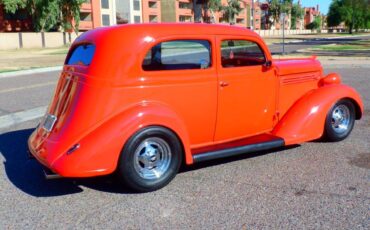 Plymouth-1936-orange-4