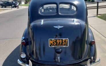 Plymouth-1937-black-23