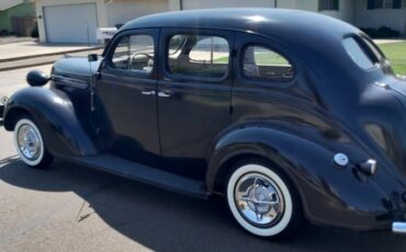 Plymouth-1937-black-8