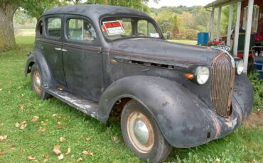 Plymouth-1938-black-3