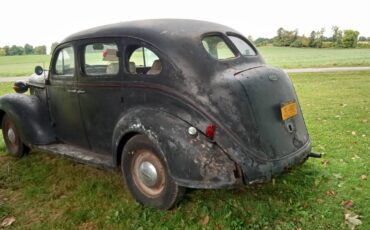 Plymouth-1938-black-5