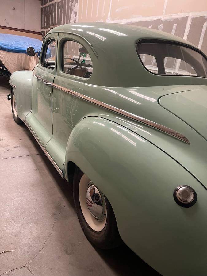 Plymouth-1947-green-4