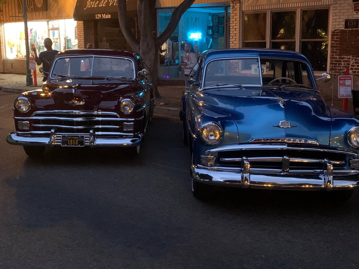 Plymouth-1951-blue-1