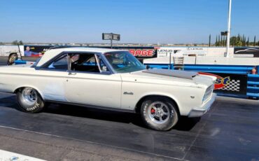 Plymouth-1965-white-2