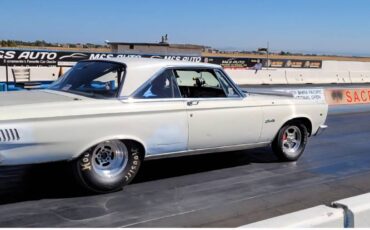 Plymouth-1965-white-3