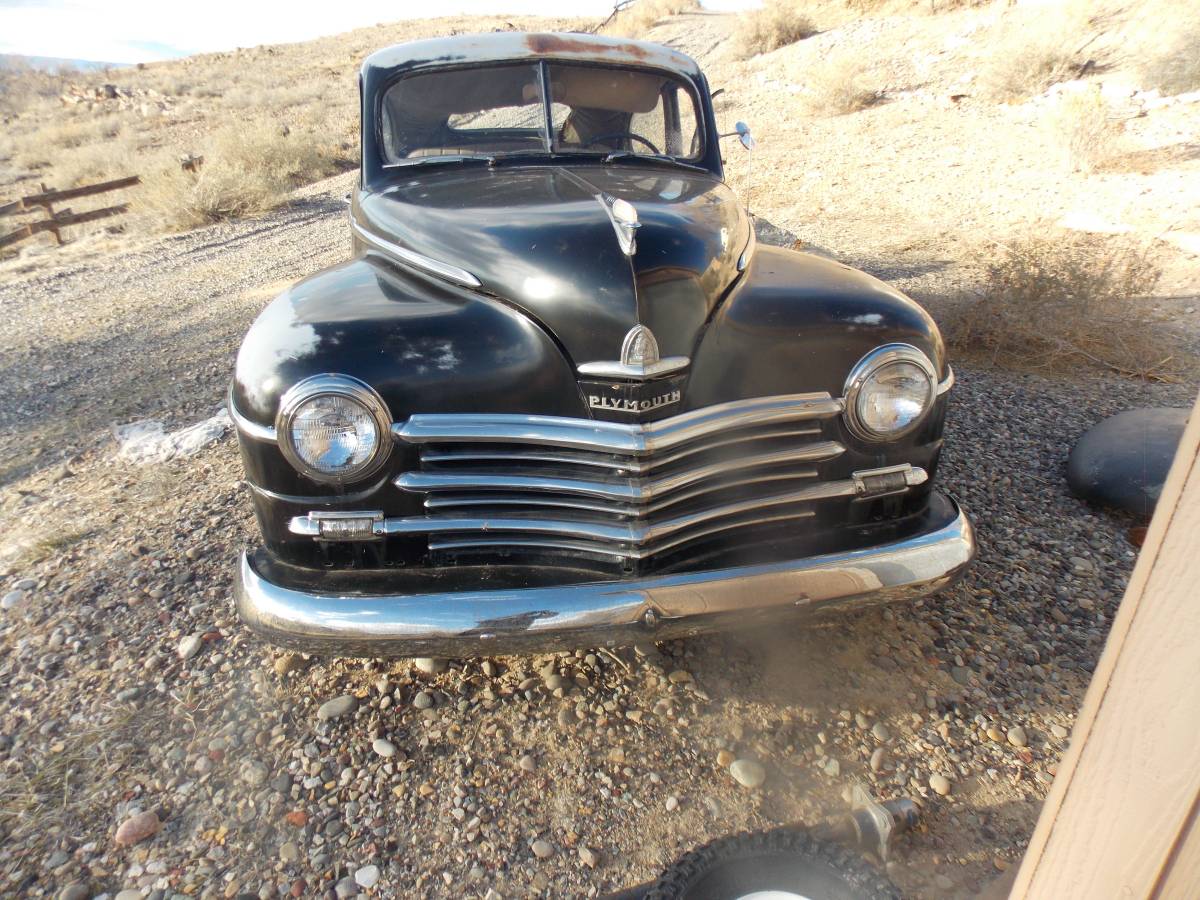 Plymouth-2-door-sedan-deluxe-1948-black-1