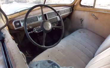 Plymouth-2-door-sedan-deluxe-1948-black-3