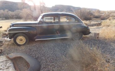Plymouth-2-door-sedan-deluxe-1948-black