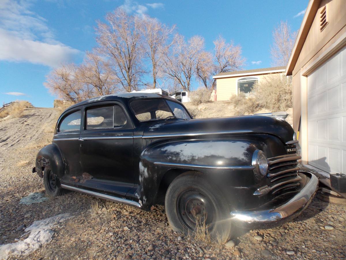 Plymouth-2-door-sedan-deluxe-1948-black-9