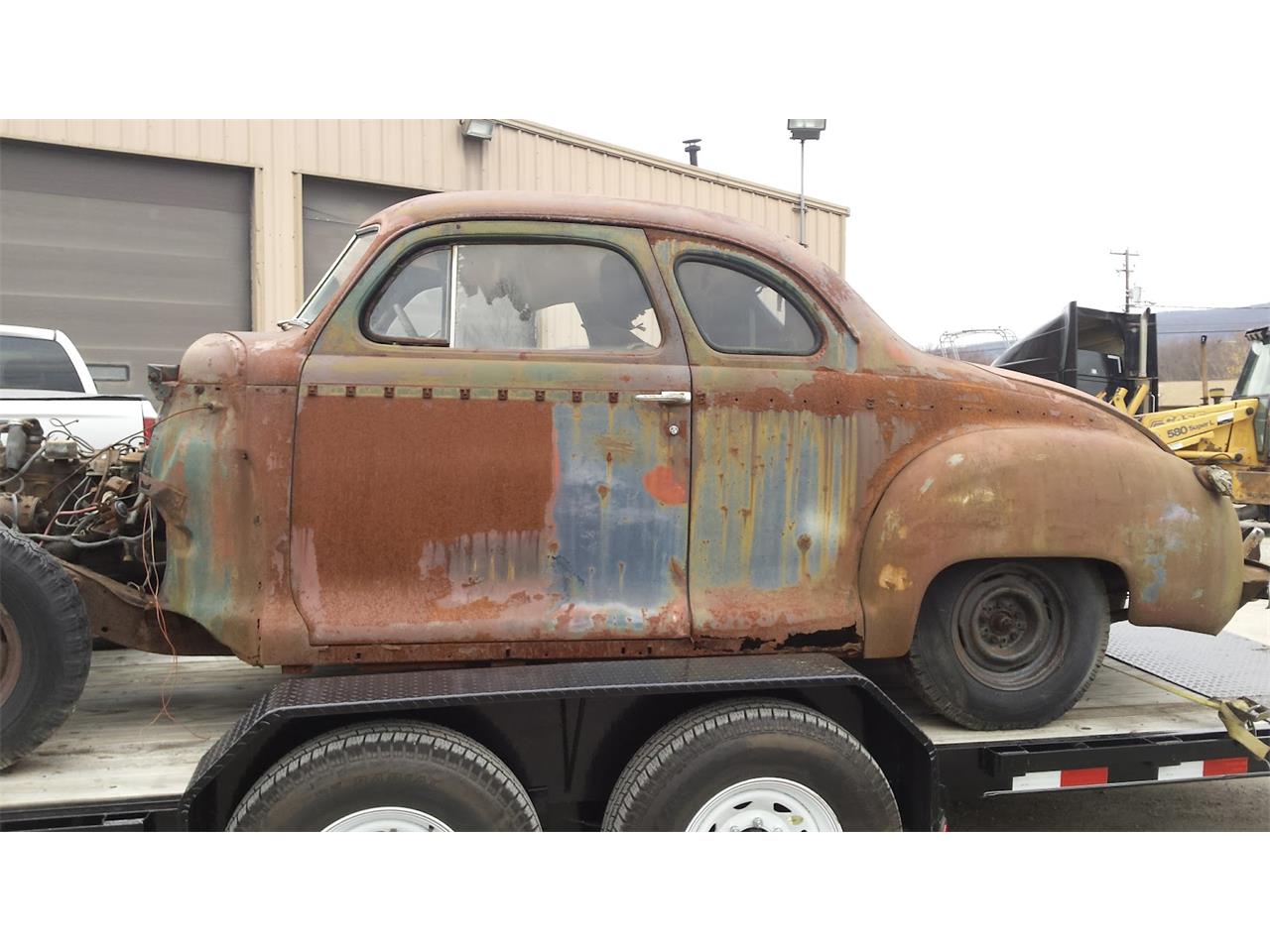 Plymouth-2-dr-business-coupe-1948-3