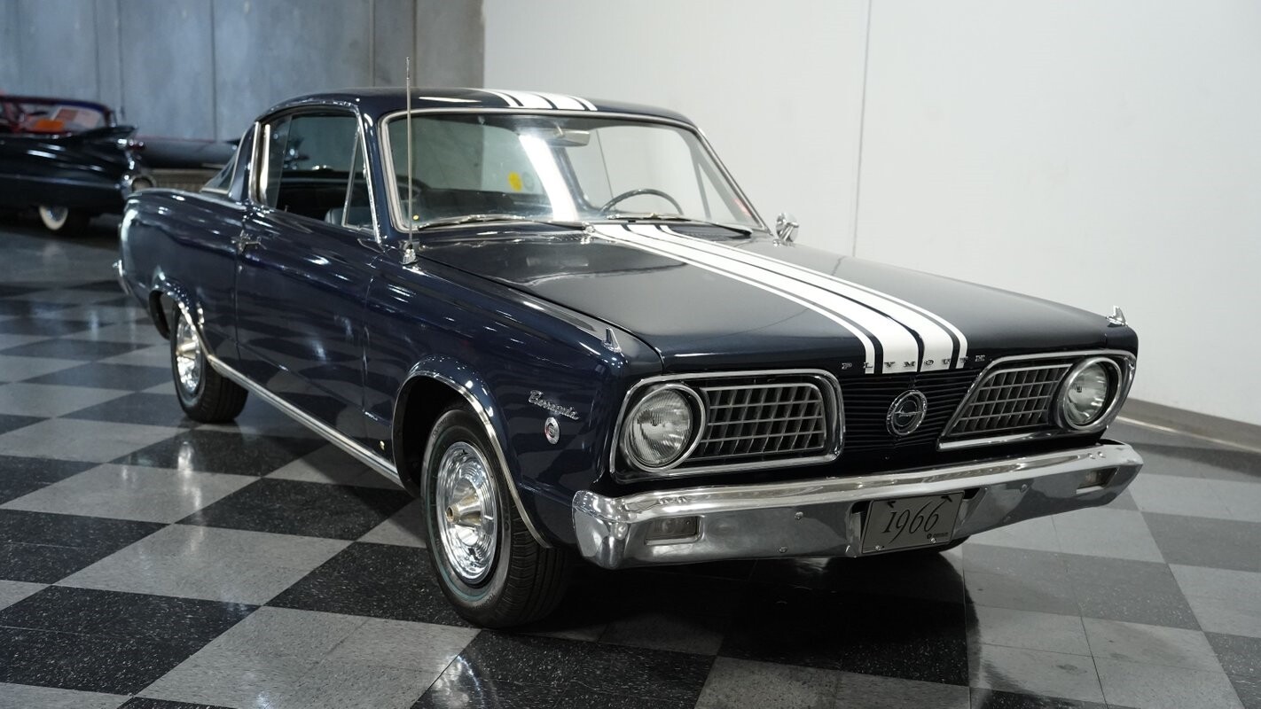 Plymouth-Barracuda-1966-Fastback-14