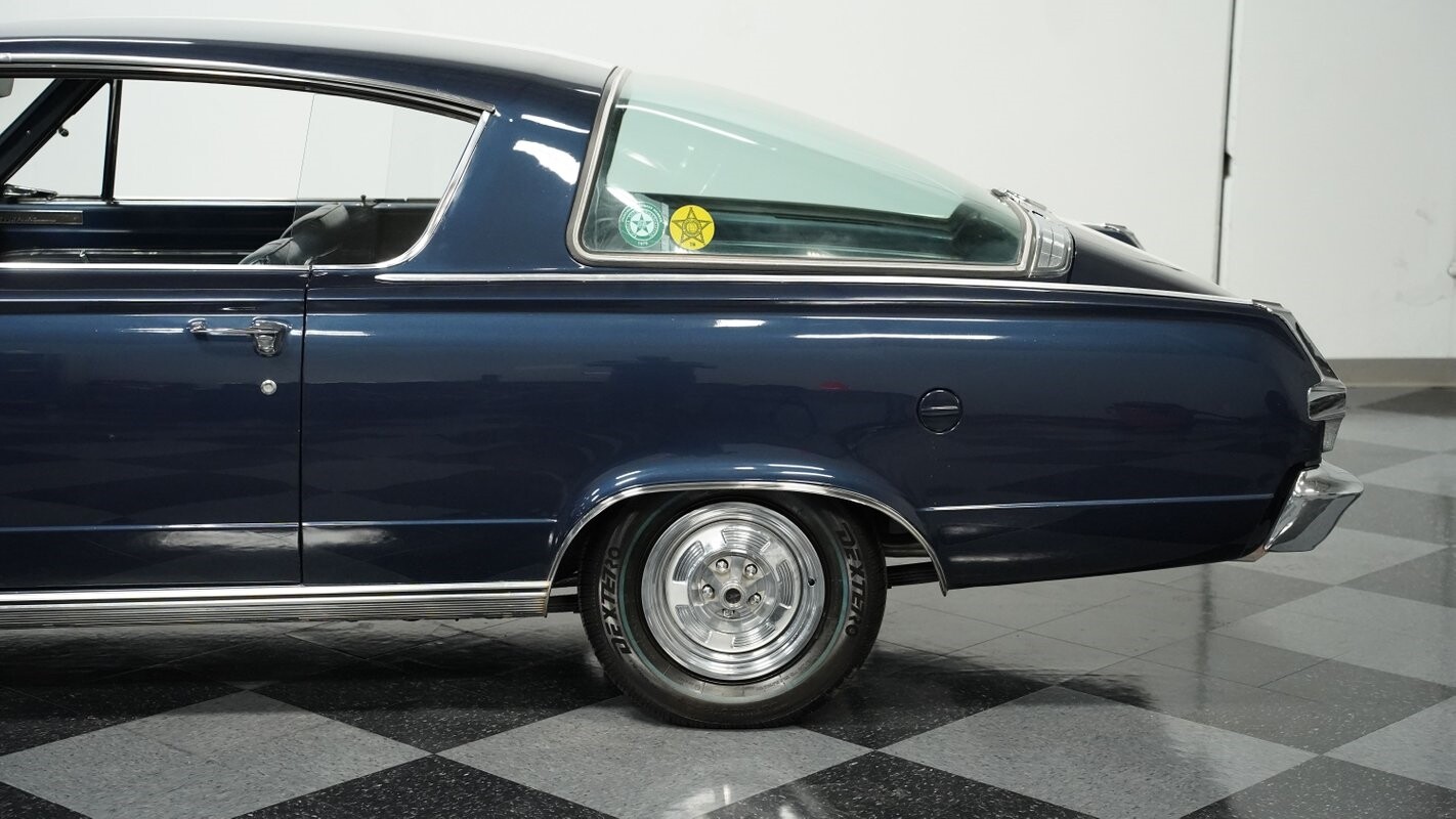 Plymouth-Barracuda-1966-Fastback-22
