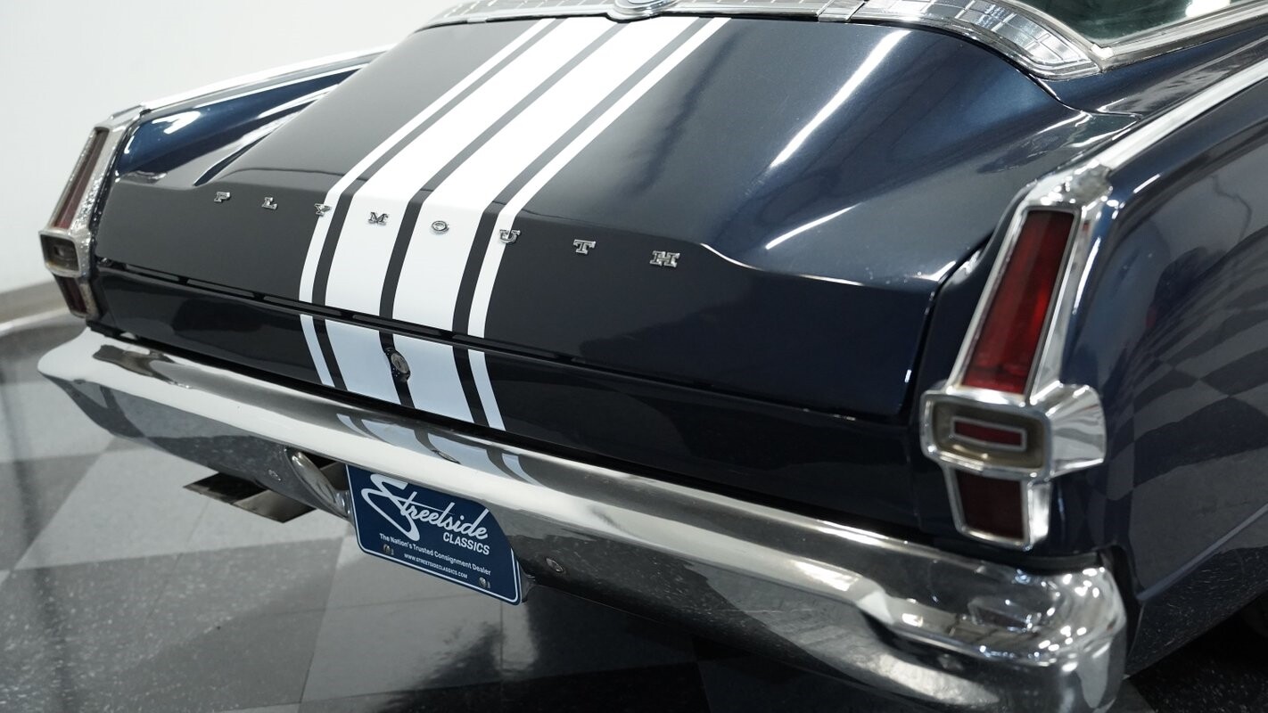Plymouth-Barracuda-1966-Fastback-23