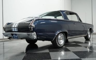 Plymouth-Barracuda-1966-Fastback-24
