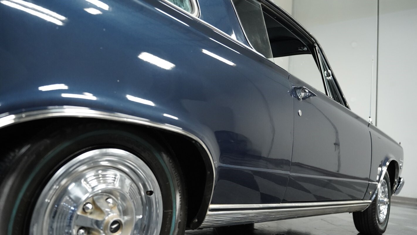 Plymouth-Barracuda-1966-Fastback-25