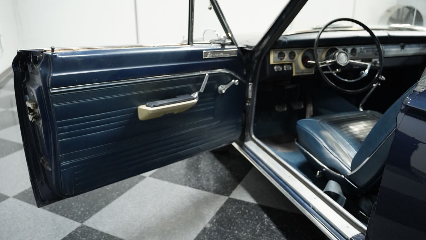 Plymouth-Barracuda-1966-Fastback-31