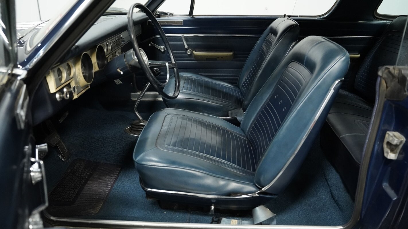 Plymouth-Barracuda-1966-Fastback-32