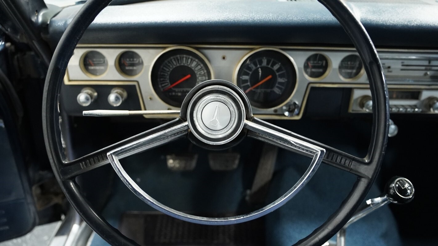Plymouth-Barracuda-1966-Fastback-33