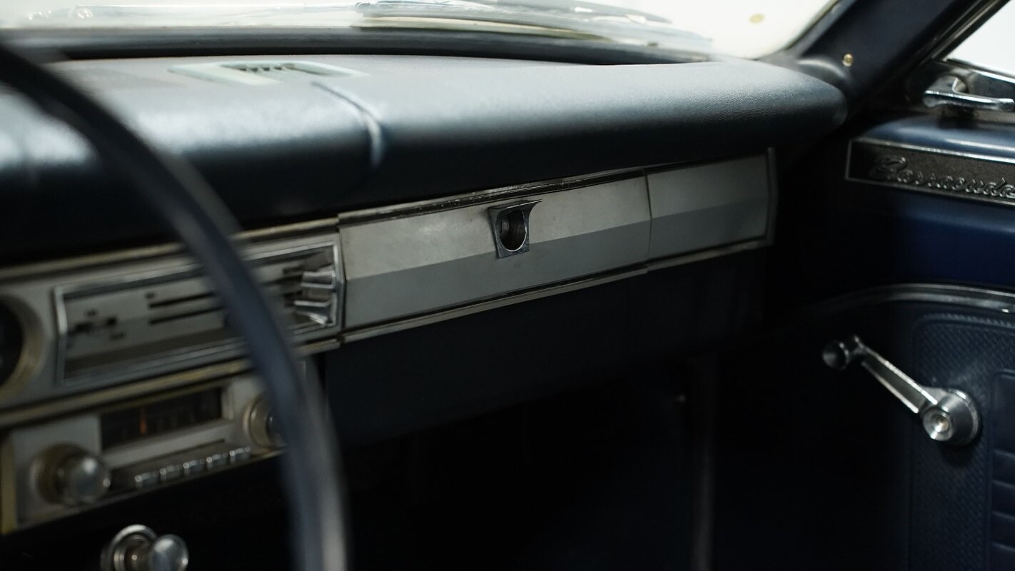 Plymouth-Barracuda-1966-Fastback-38