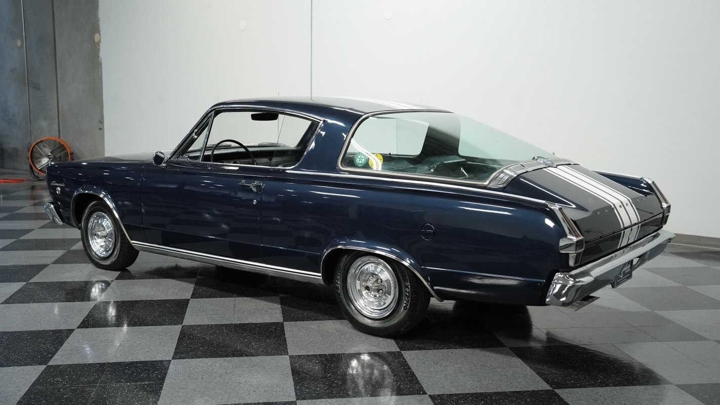 Plymouth-Barracuda-1966-Fastback-7