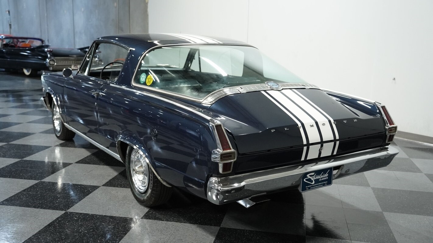Plymouth-Barracuda-1966-Fastback-8