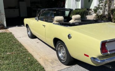 Plymouth-Barracuda-1969-Yellow-Black-3