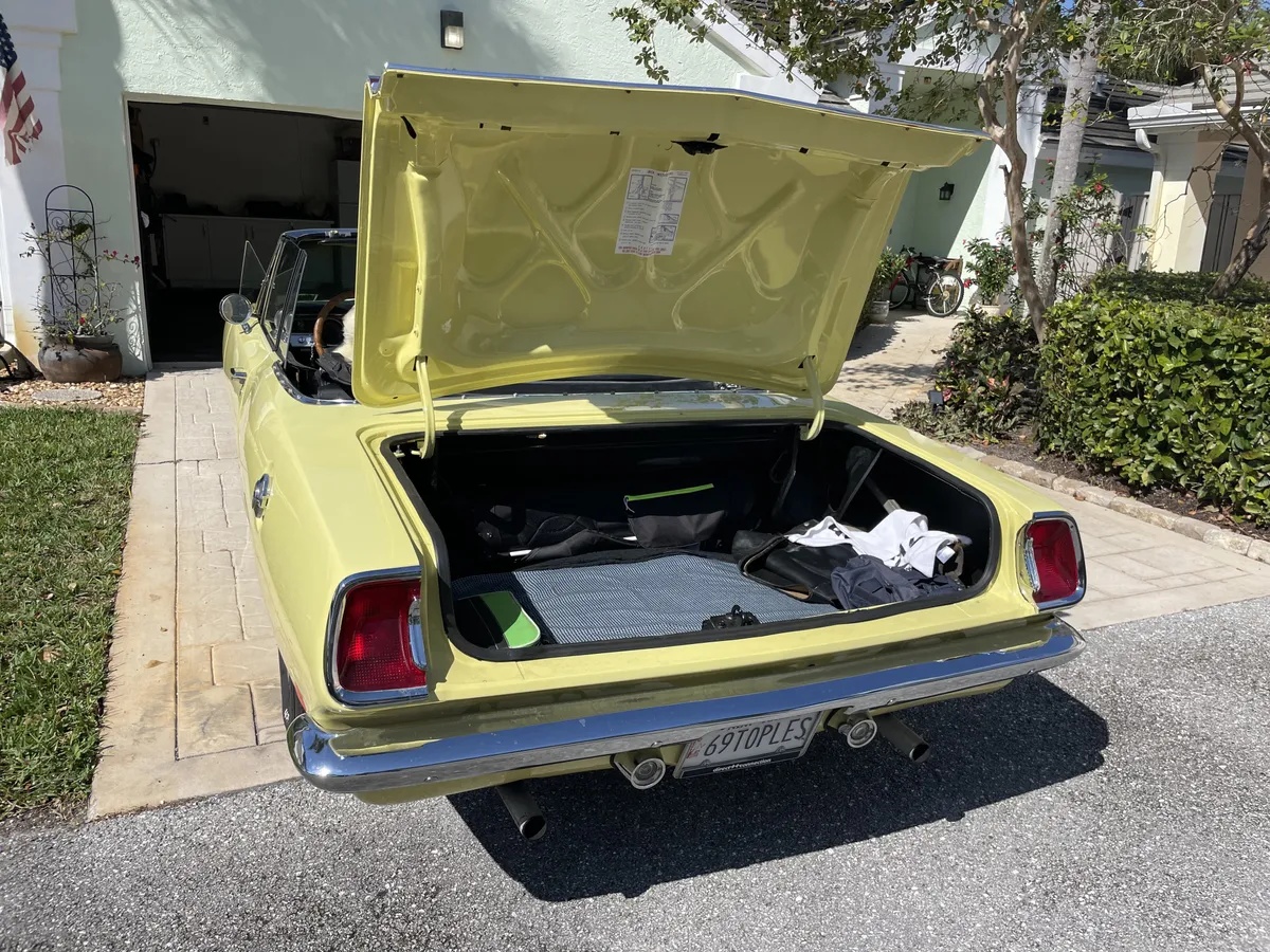 Plymouth-Barracuda-1969-Yellow-Black-5