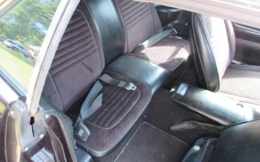 Plymouth-Barracuda-1970-Black-Cherry-Black-12