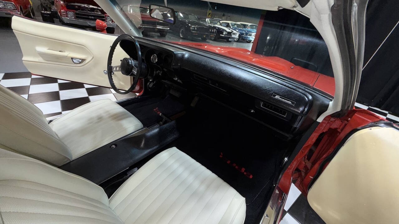 Plymouth-Barracuda-1972-Coupe-2