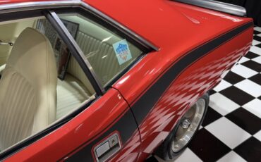Plymouth-Barracuda-1972-Coupe-33
