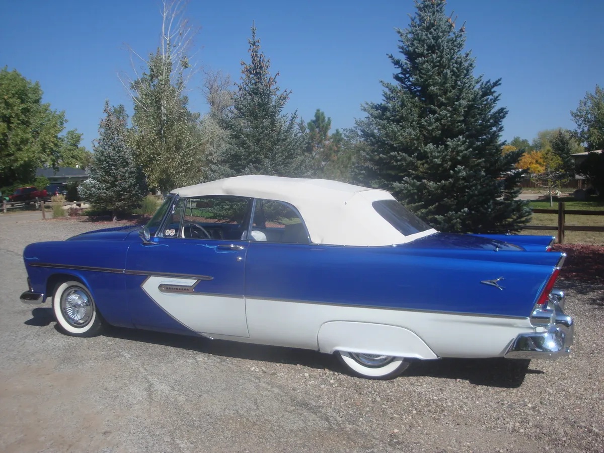 Plymouth-Belvedere-1956-Blues-Pearl-Metallic-With-Pearl-White-Ultraleather-Pearl-White-1